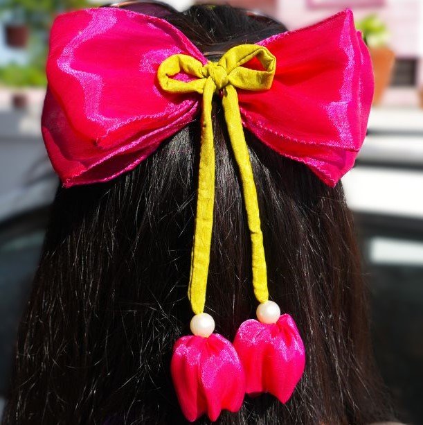 pearl-tulip-bows-clip