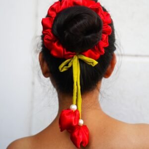 2 Tulip Scrunchie